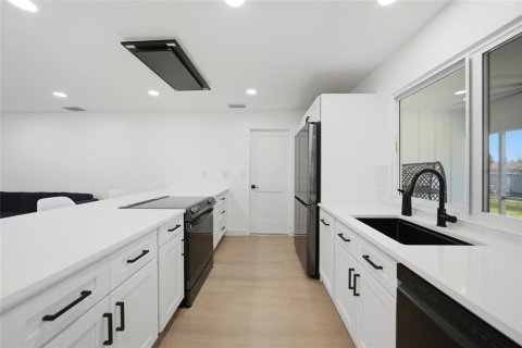 Casa en venta en Port Charlotte, Florida, 2 dormitorios, 106.56 m2 № 2235709 - foto 9