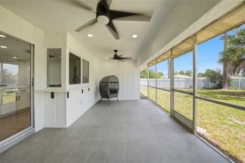 Casa en venta en Port Charlotte, Florida, 2 dormitorios, 106.56 m2 № 2235709 - foto 24