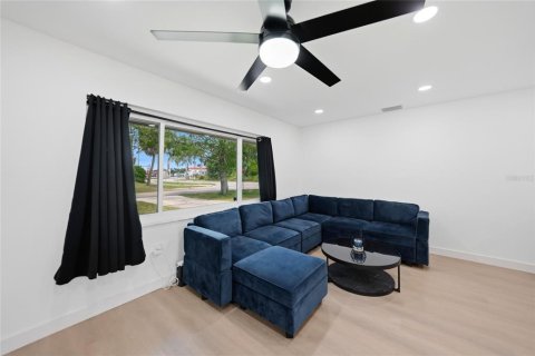 Casa en venta en Port Charlotte, Florida, 2 dormitorios, 106.56 m2 № 2235709 - foto 4