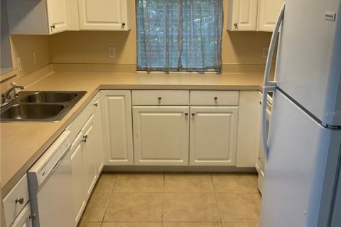 Apartamento en alquiler en Gainesville, Florida, 2 dormitorios, 94.95 m2 № 1767016 - foto 2