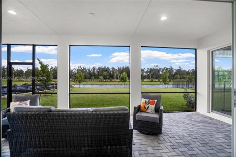 Villa ou maison à vendre à Westlake, Floride: 4 chambres № 2055979 - photo 18