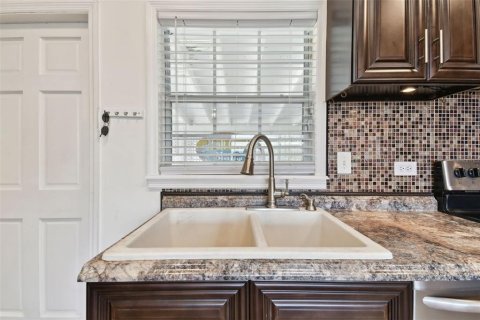 House in Saint Petersburg, Florida 2 bedrooms, 78.87 sq.m. № 1584840 - photo 14