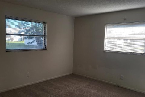 House in Seminole, Florida 2 bedrooms, 115.76 sq.m. № 2232342 - photo 17