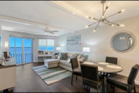 Condominio en venta en Sarasota, Florida, 2 dormitorios, 81.94 m2 № 2420004 - foto 4