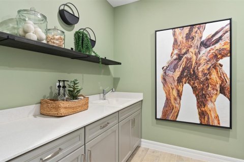 Casa en venta en Orlando, Florida, 4 dormitorios, 289.11 m2 № 1919242 - foto 25