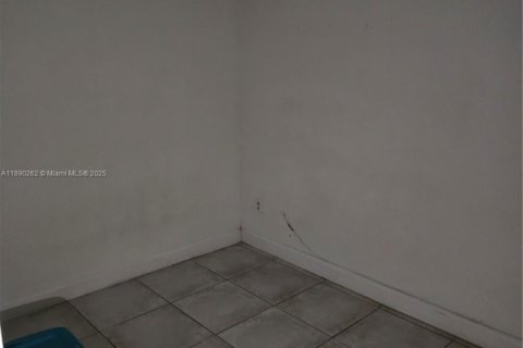 Copropriété à louer à Doral, Floride: 2 chambres, 72.46 m2 № 1946851 - photo 6