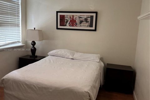 Снять в аренду таунхаус в Дорал, Флорида 4 спальни, 175.4м2, № 2034928 - фото 12