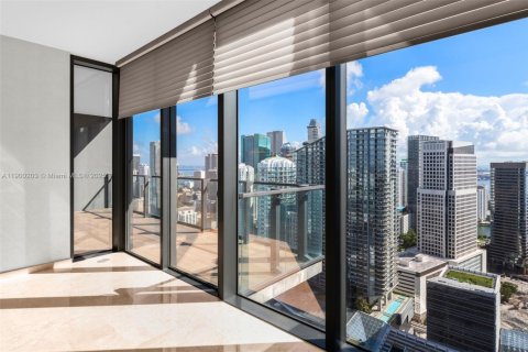 Condo in Miami, Florida, 1 bedroom  № 1952680 - photo 5
