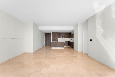 Condo in Miami, Florida, 1 bedroom  № 1952680 - photo 14