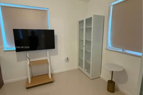 Townhouse in North Miami Beach, Florida 3 bedrooms, 109.81 sq.m. № 2087277 - photo 21