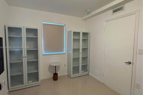 Townhouse in North Miami Beach, Florida 3 bedrooms, 109.81 sq.m. № 2087277 - photo 22