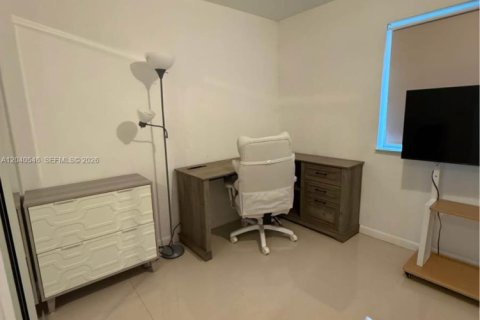 Townhouse in North Miami Beach, Florida 3 bedrooms, 109.81 sq.m. № 2087277 - photo 20