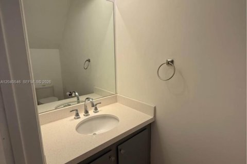 Townhouse in North Miami Beach, Florida 3 bedrooms, 109.81 sq.m. № 2087277 - photo 10
