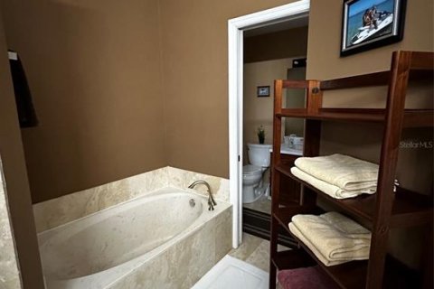 Villa ou maison à louer à Apopka, Floride: 4 chambres, 183.95 m2 № 2413714 - photo 10