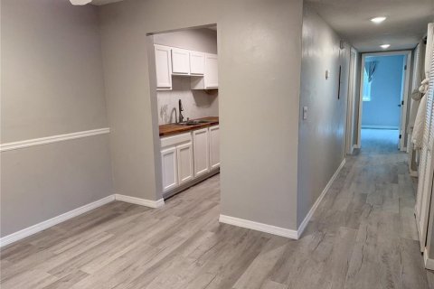 Copropriété à vendre à Gainesville, Floride: 2 chambres, 93.18 m2 № 1914121 - photo 2
