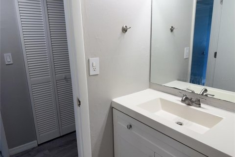 Copropriété à vendre à Gainesville, Floride: 2 chambres, 93.18 m2 № 1914121 - photo 26