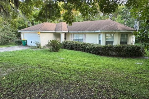 Villa ou maison à vendre à DeLand, Floride: 3 chambres, 135.64 m2 № 1914674 - photo 1