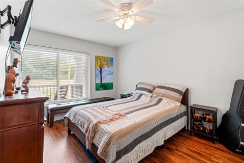 House in Tampa, Florida 4 bedrooms, 142.14 sq.m. № 1899715 - photo 10