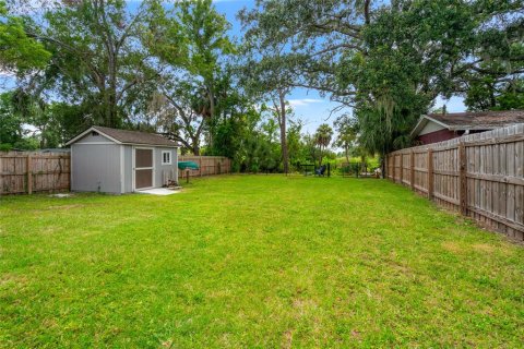 House in Tampa, Florida 4 bedrooms, 142.14 sq.m. № 1899715 - photo 25