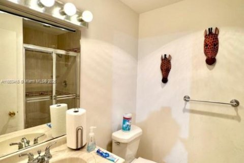Townhouse in Pembroke Pines, Florida 2 bedrooms, 112.78 sq.m. № 1883821 - photo 23
