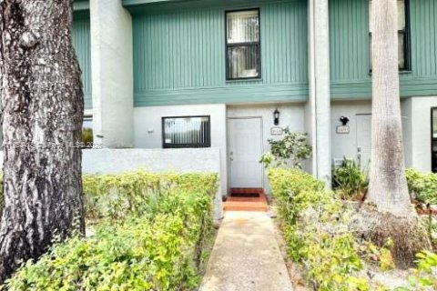 Townhouse in Pembroke Pines, Florida 2 bedrooms, 112.78 sq.m. № 1883821 - photo 17