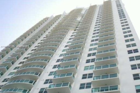 Condo à Miami, Floride, 1 chambre  № 2011863