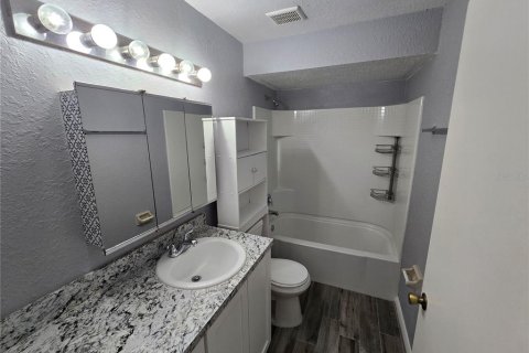 Купить кондоминиум в Киссимми, Флорида 4 комнаты, 61.78м2, № 1721522 - фото 15