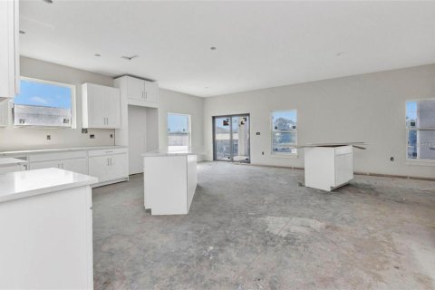 Villa ou maison à vendre à Port Charlotte, Floride: 4 chambres, 242.38 m2 № 1833627 - photo 5