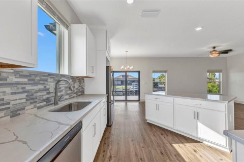 Villa ou maison à vendre à Port Charlotte, Floride: 4 chambres, 242.38 m2 № 1833627 - photo 12