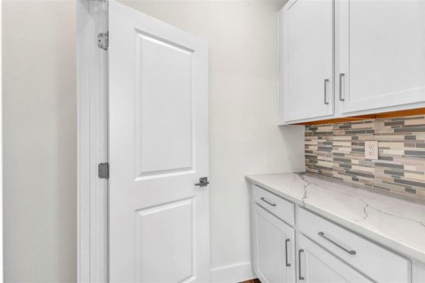 Villa ou maison à vendre à Port Charlotte, Floride: 4 chambres, 242.38 m2 № 1833627 - photo 13