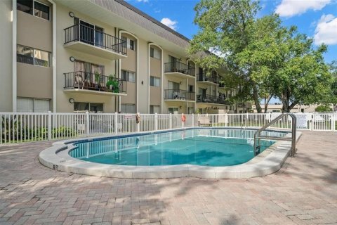Condominio en alquiler en Tampa, Florida, 1 dormitorio, 65.03 m2 № 1918430 - foto 1
