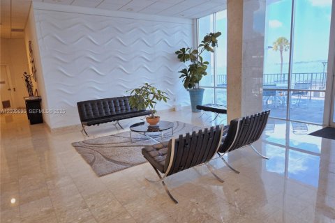 Condo in North Miami, Florida, 1 bedroom  № 2086413 - photo 8