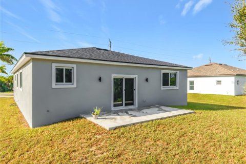 Villa ou maison à louer à Port Charlotte, Floride: 5 chambres, 229.19 m2 № 2395679 - photo 30