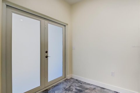 Villa ou maison à louer à Port Charlotte, Floride: 5 chambres, 229.19 m2 № 2395679 - photo 6