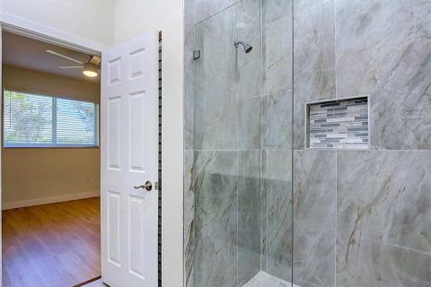 Villa ou maison à louer à Port Charlotte, Floride: 5 chambres, 229.19 m2 № 2395679 - photo 5