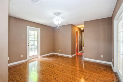House in Orlando, Florida 5 bedrooms, 251.86 sq.m. № 1844915 - photo 23