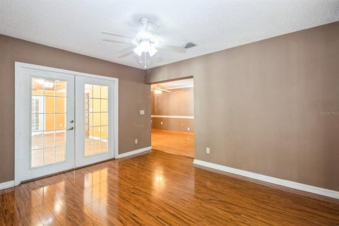 House in Orlando, Florida 5 bedrooms, 251.86 sq.m. № 1844915 - photo 24