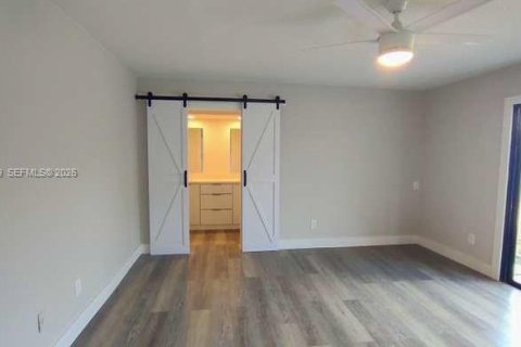 Villa ou maison à vendre à Port St. Lucie, Floride: 3 chambres, 184.97 m2 № 2004597 - photo 7