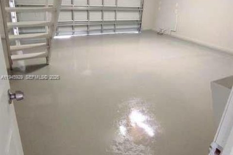 Villa ou maison à vendre à Port St. Lucie, Floride: 3 chambres, 184.97 m2 № 2004597 - photo 14