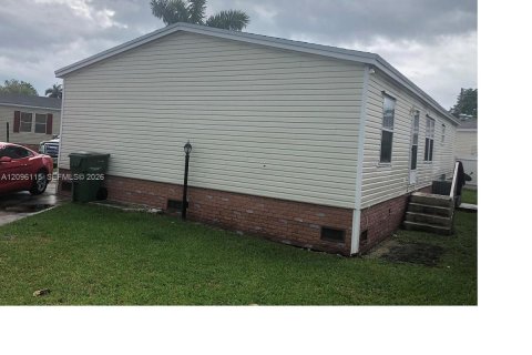 Appartement à louer à Homestead, Floride: 3 chambres, 135.27 m2 № 2386885 - photo 5