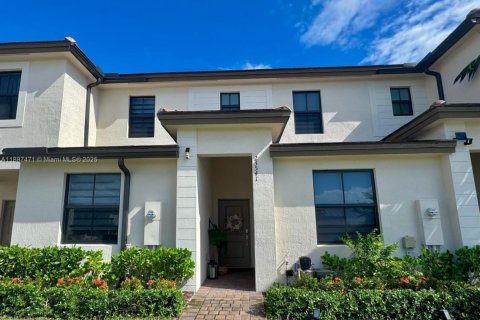 Touwnhouse à vendre à Homestead, Floride: 3 chambres, 123.37 m2 № 2169653 - photo 12