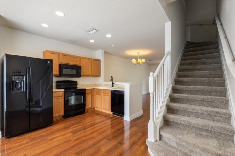 Townhouse in Tampa, Florida 2 bedrooms, 115.94 sq.m. № 2207780 - photo 4