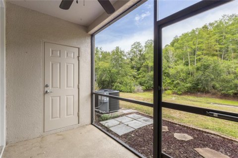 Townhouse in Tampa, Florida 2 bedrooms, 115.94 sq.m. № 2207780 - photo 23
