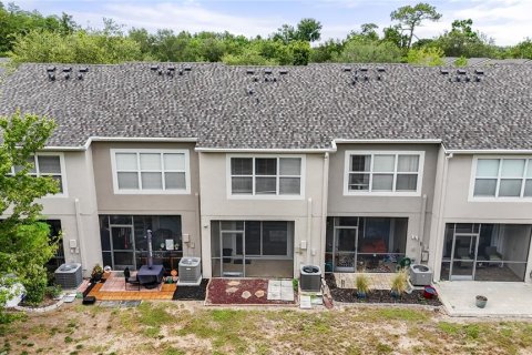 Townhouse in Tampa, Florida 2 bedrooms, 115.94 sq.m. № 2207780 - photo 25