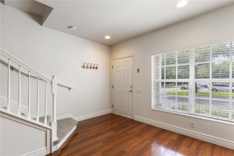 Townhouse in Tampa, Florida 2 bedrooms, 115.94 sq.m. № 2207780 - photo 3