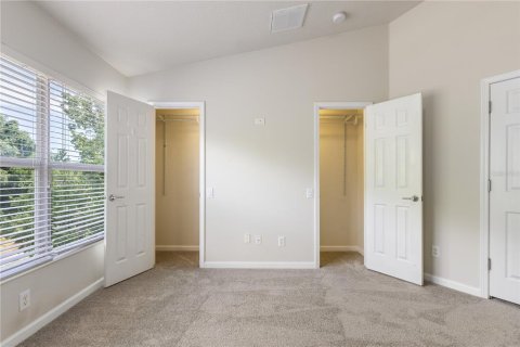 Townhouse in Tampa, Florida 2 bedrooms, 115.94 sq.m. № 2207780 - photo 18