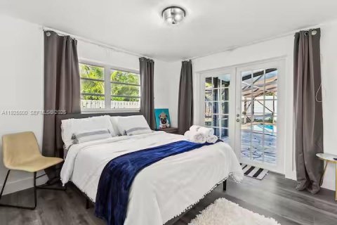 House in Pompano Beach, Florida 3 bedrooms, 107.02 sq.m. № 1984617 - photo 4