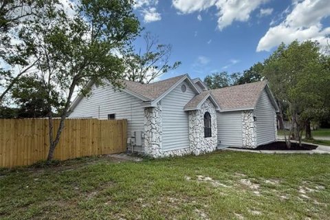 Casa en venta en Land O' Lakes, Florida, 3 dormitorios, 137.12 m2 № 1813183 - foto 3