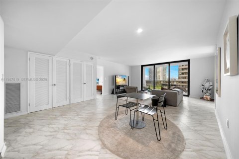 Copropriété à vendre à Miami Beach, Floride: 2 chambres, 110.55 m2 № 2153560 - photo 5