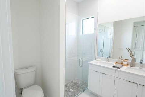 House in Cape Coral, Florida 4 bedrooms, 161.37 sq.m. № 2349454 - photo 28